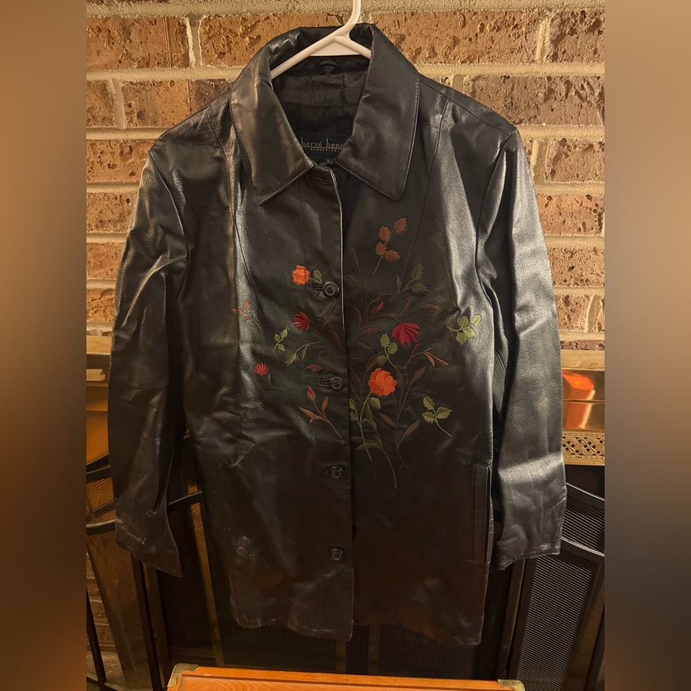 LADIES MEDIUM HARVE BENARD Floral  Embroidered Black GENUINE Leather Jacket